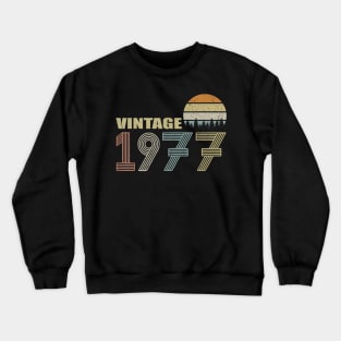 43th Birthday Gift Vintage 1977 Classic Men Women Crewneck Sweatshirt